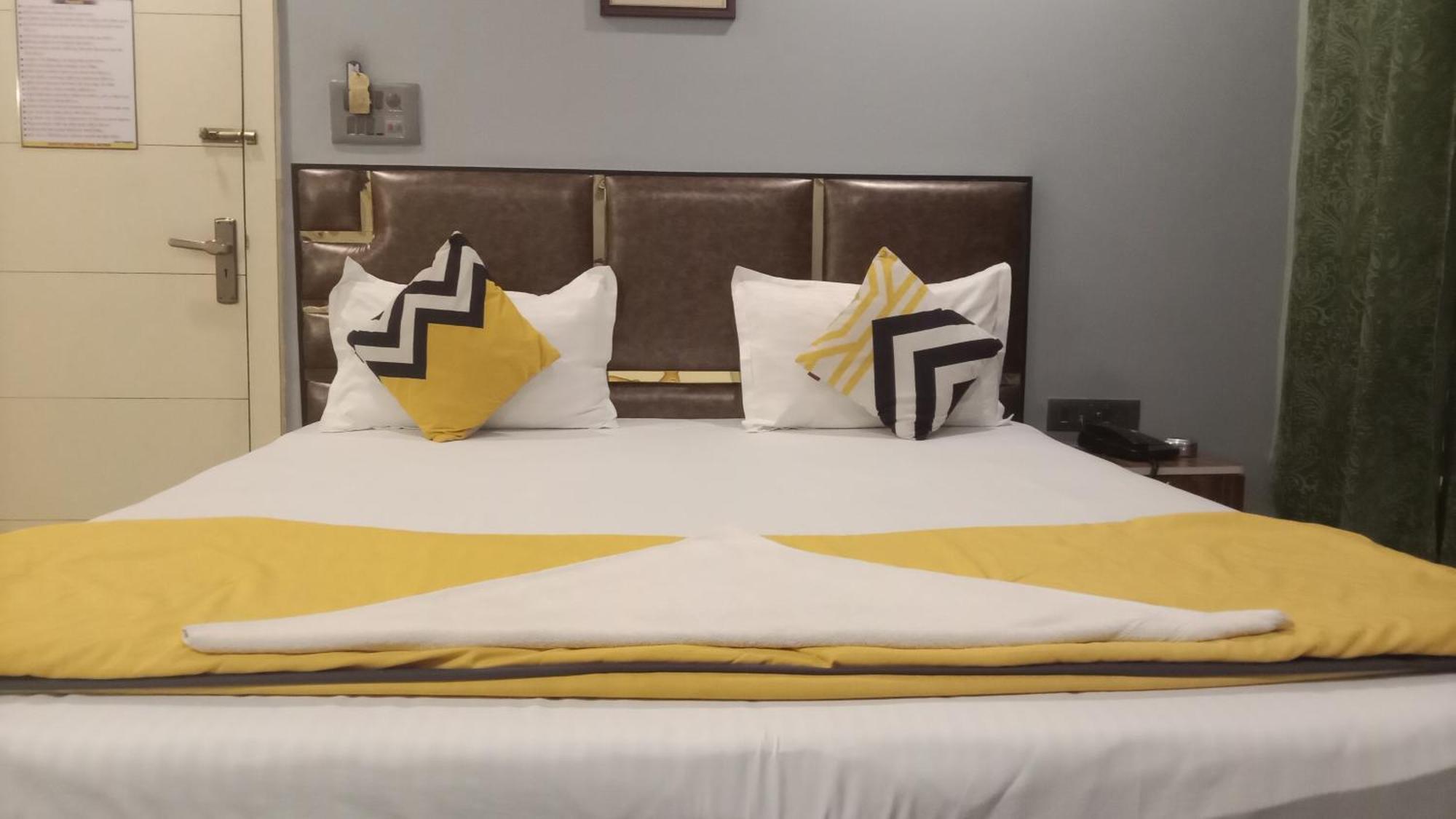 The Promise Hotel And Resort Tajpur Номер фото